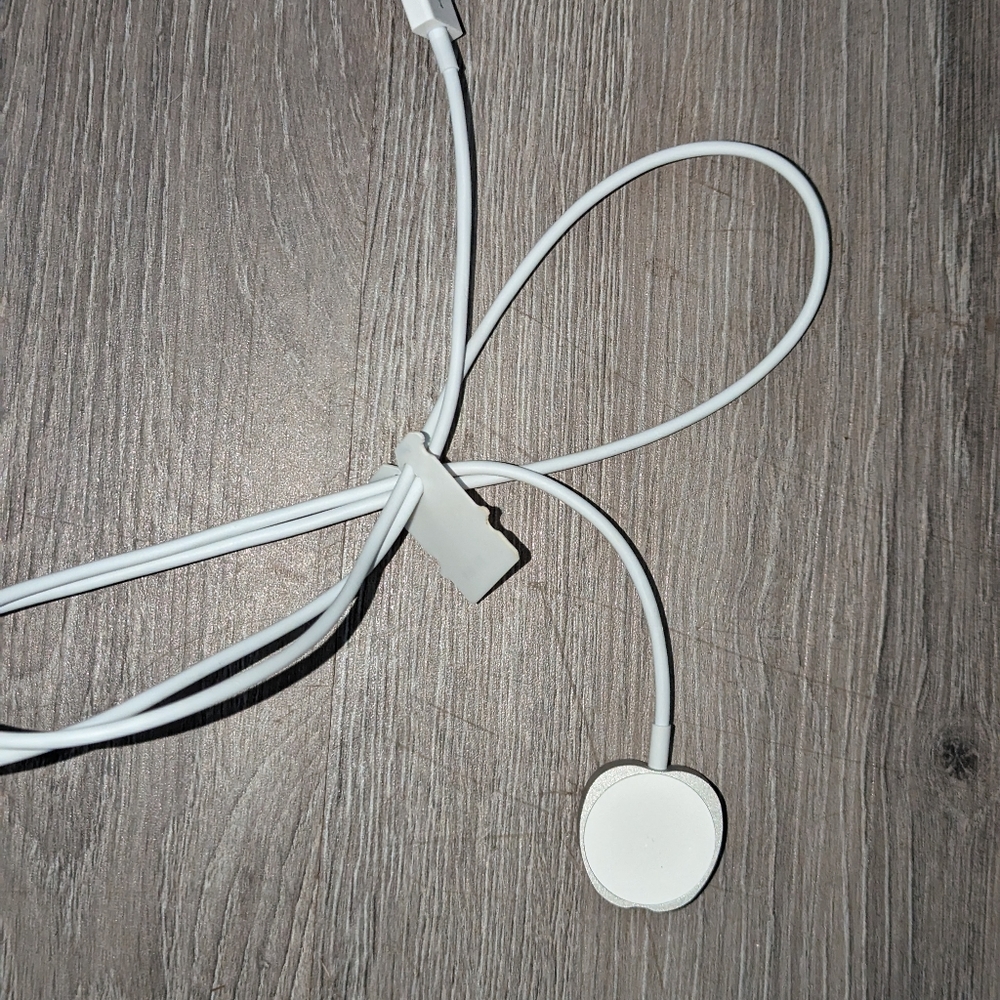 Apple watch charger - Picture 3 of 3